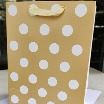 20pcs Printing Kraft Paper Bag Creative Gift Pouch Packing Tote Bags Gift  Wrapping Red Shopping Bags for Wedding Birthday Store - Walmart.com